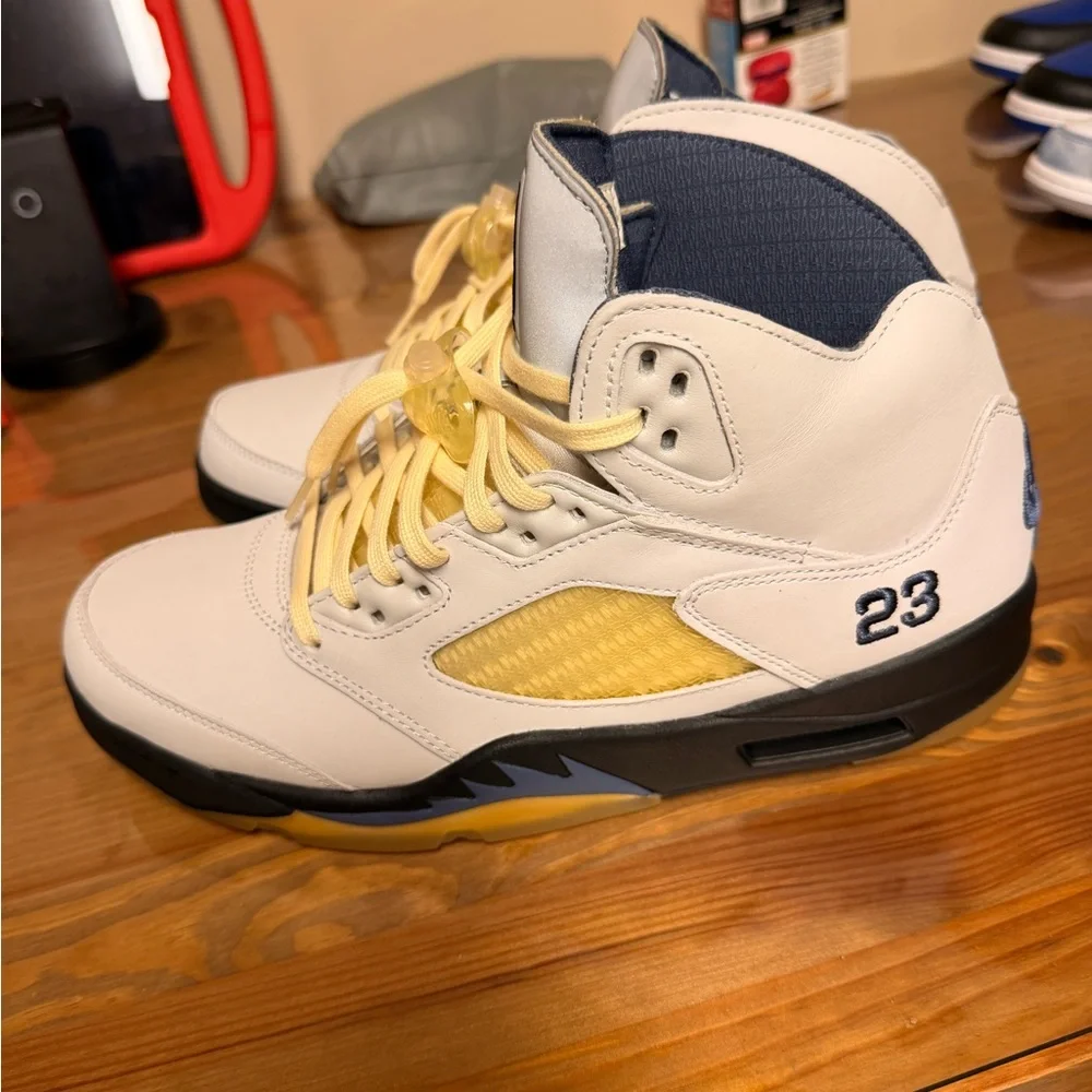 A Ma Maniere x Jordan 5 Retro Dawn White - Picture 1 of 6
